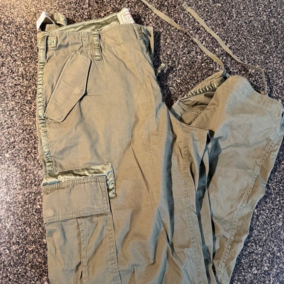 A&F Army Green Cargo Pants - Picture 1 of 4